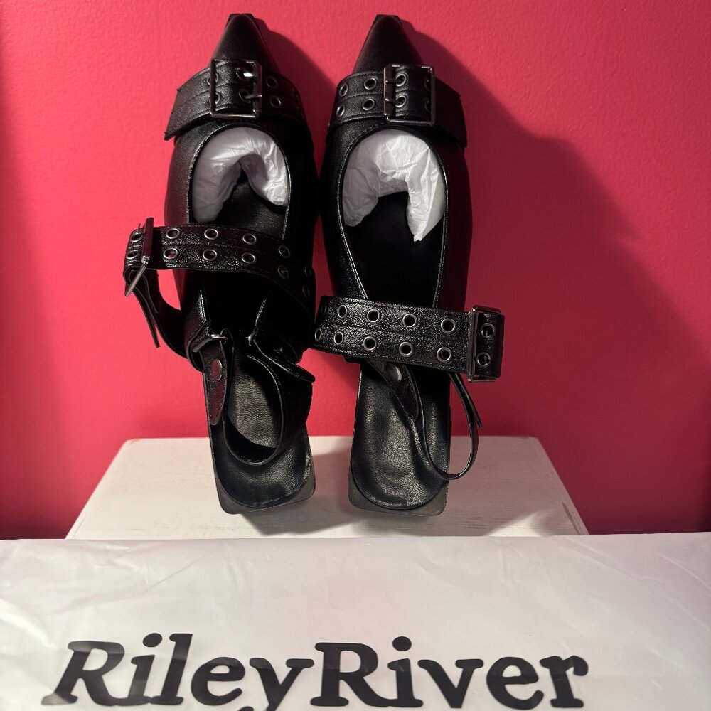 Riley River Women's EU43 Black Studded Sling back